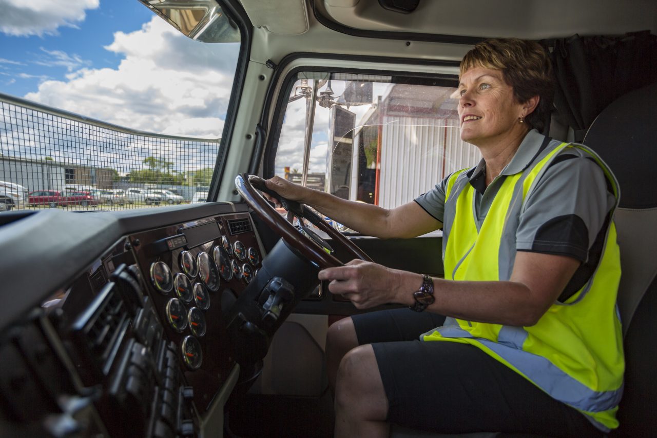 TLI41225 Certificate IV in Motor Vehicle Driver Training (TLISS00233 ...